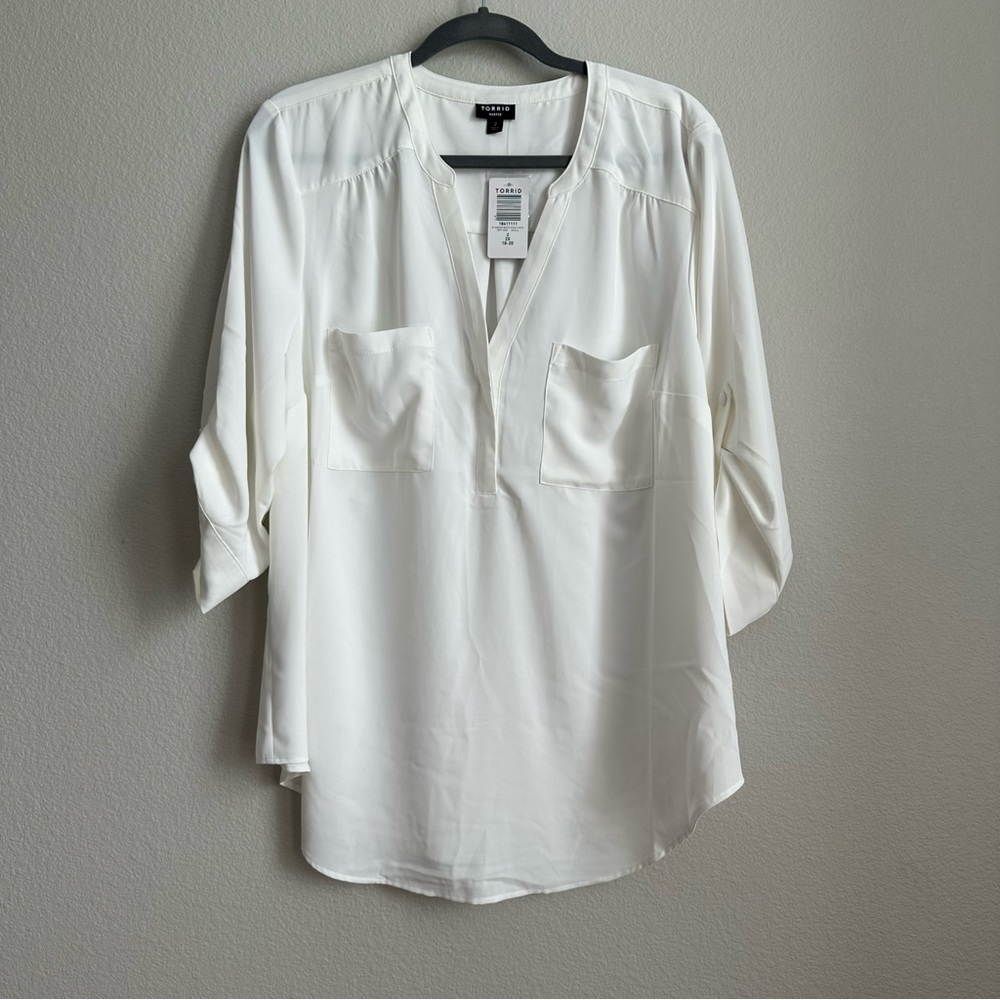 Torrid White Harper Top Blouse Work Top
